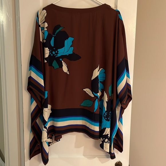 Chico’s like new poncho cape style top. Perfect for fall! L/XL - Picture 4 of 5